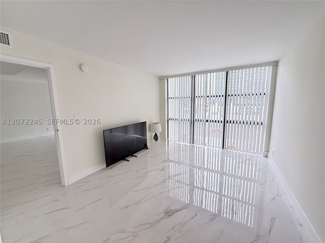 16909 N Bay Rd 817, Sunny Isles Beach, FL 33160
