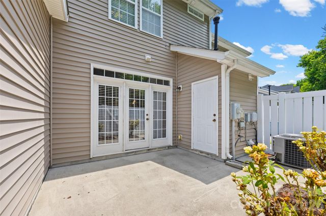 8244 Carob Tree Lane, Charlotte, NC 28215