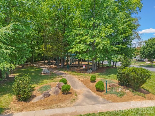 8244 Carob Tree Lane, Charlotte, NC 28215