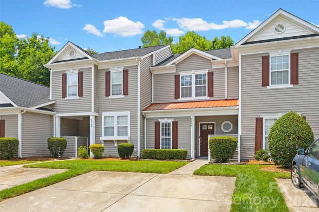 8244 Carob Tree Lane, Charlotte, NC 28215