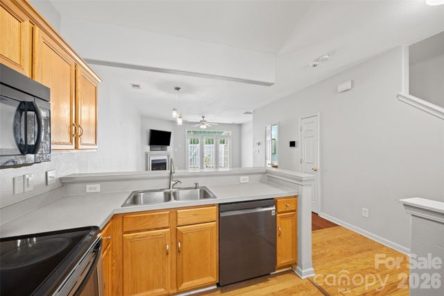 8244 Carob Tree Lane, Charlotte, NC 28215