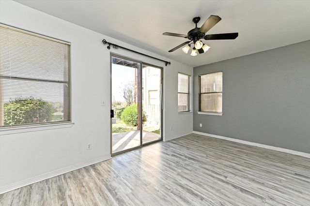 4307 Eck LN 107, Austin, TX 78734