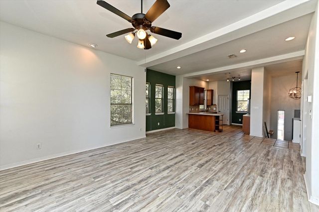 4307 Eck LN 107, Austin, TX 78734