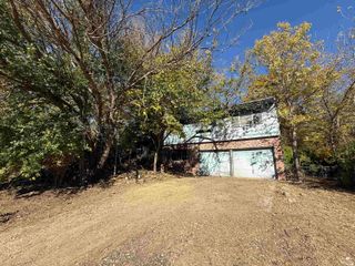 3030 Sunnyside Drive, Manhattan, KS 66502