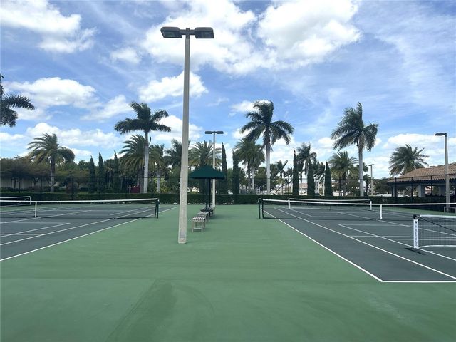 209 VINADIO BOULEVARD, Nokomis, FL 34275