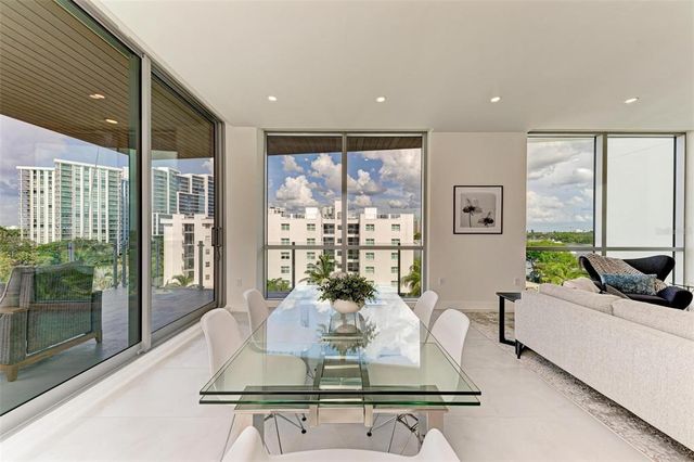 111 GOLDEN GATE POINT 402, Sarasota, FL 34236