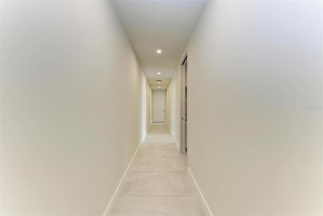 111 GOLDEN GATE POINT 402, Sarasota, FL 34236