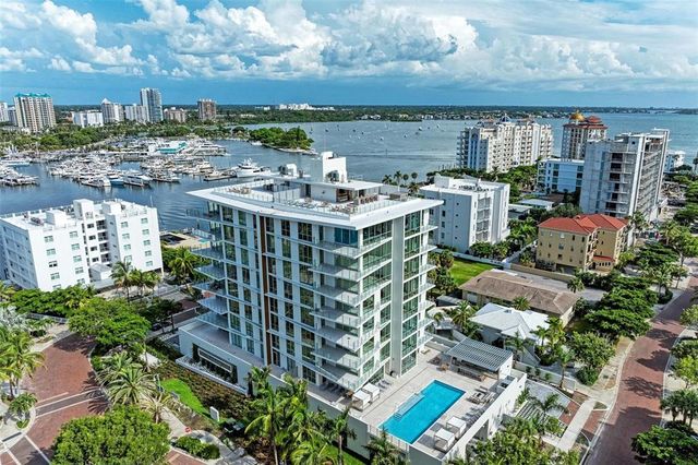 111 GOLDEN GATE POINT 402, Sarasota, FL 34236
