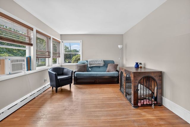 221 Rochambeau St, New Bedford, MA 02745
