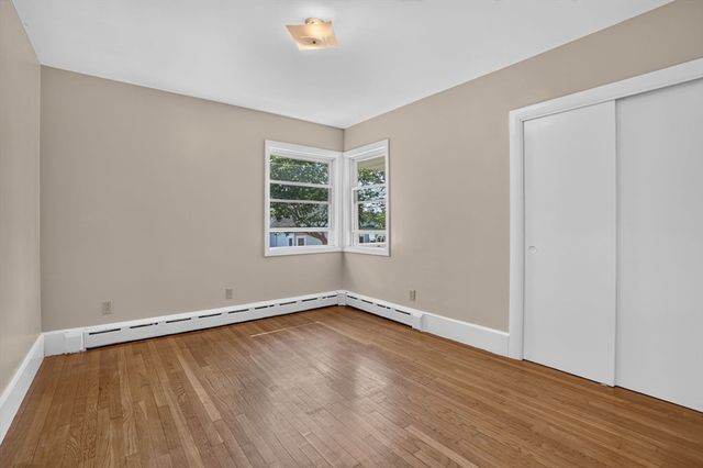 221 Rochambeau St, New Bedford, MA 02745