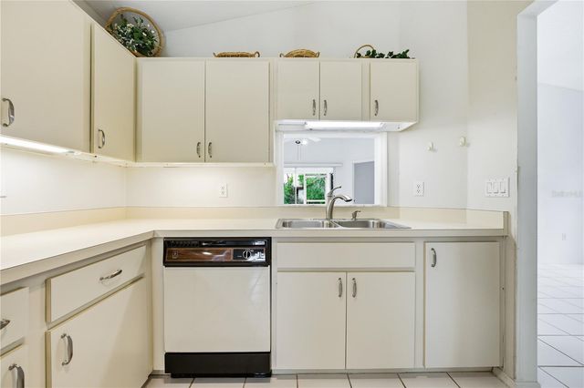 396 S CHARTLEY COURT, Sarasota, FL 34232