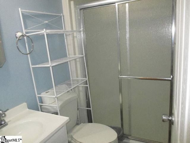 32 Hall Street, Cross Hill, SC 29332