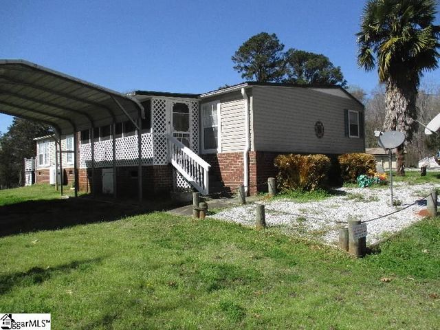 32 Hall Street, Cross Hill, SC 29332