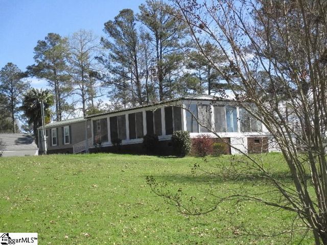 32 Hall Street, Cross Hill, SC 29332