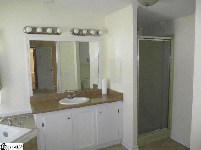 32 Hall Street, Cross Hill, SC 29332