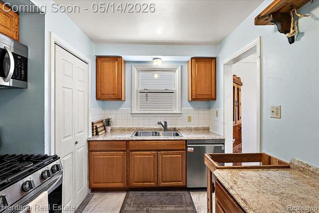 1349 West Boulevard, Berkley, MI 48072