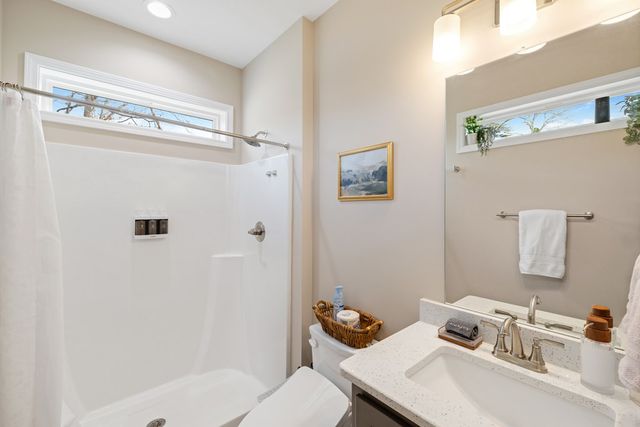 497 S Jakes Landing Way, Ellijay, GA 30540