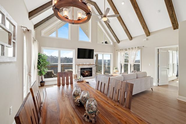 497 S Jakes Landing Way, Ellijay, GA 30540