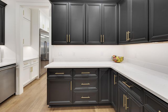 2487 ALLELON BEND LN, Germantown, TN 38138