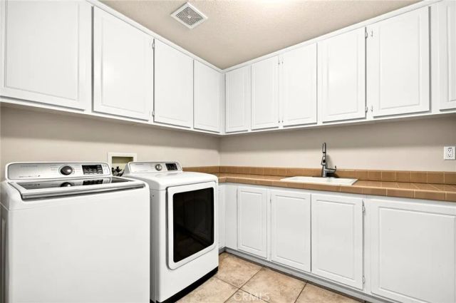 36 Foxtail Court, Azusa, CA 91702