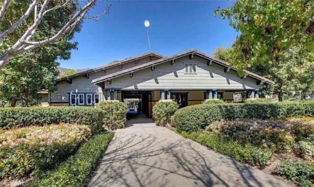 36 Foxtail Court, Azusa, CA 91702
