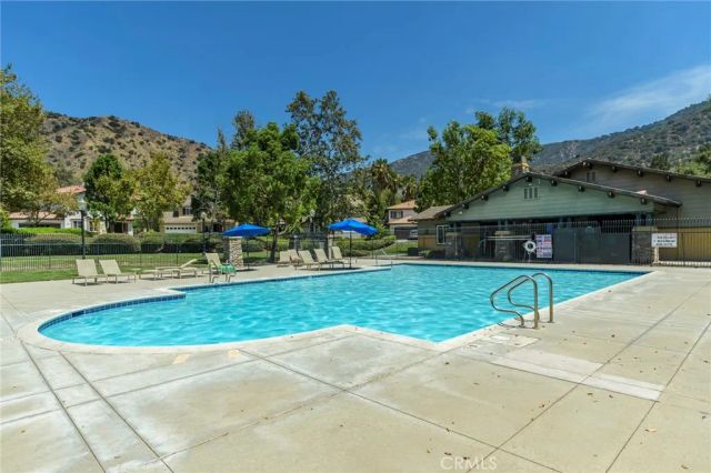 36 Foxtail Court, Azusa, CA 91702