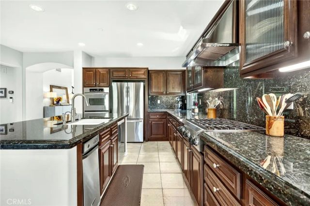 36 Foxtail Court, Azusa, CA 91702