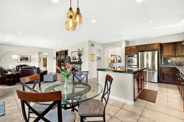 36 Foxtail Court, Azusa, CA 91702
