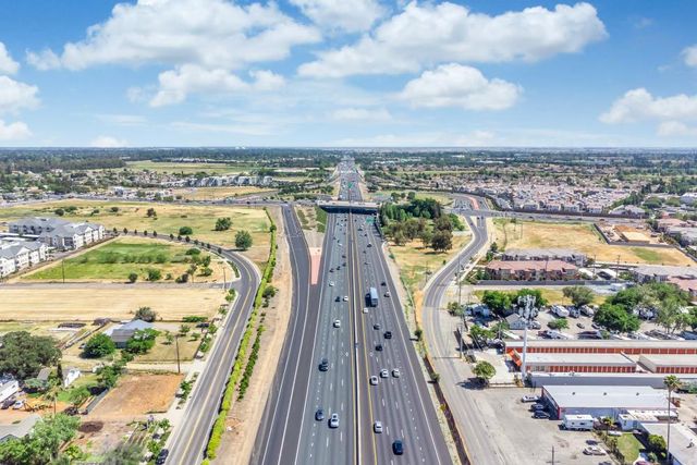 8685 E Stockton Blvd, Elk Grove, CA 95624