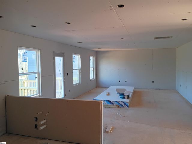 101 Spring Knoll Way, Fountain Inn, SC 29644