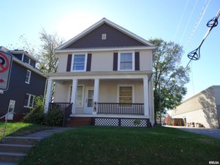 1637 W PLEASANT Street, Davenport, IA 52804