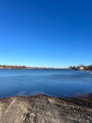 1338 Fair Oaks Avenue, Crystal Lake, IL 60014