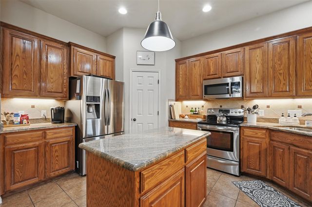 931 White Marlin Drive, Burleson, TX 76028