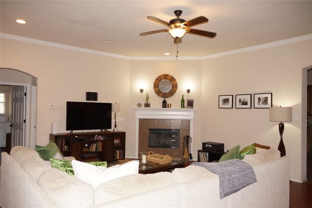 931 White Marlin Drive, Burleson, TX 76028