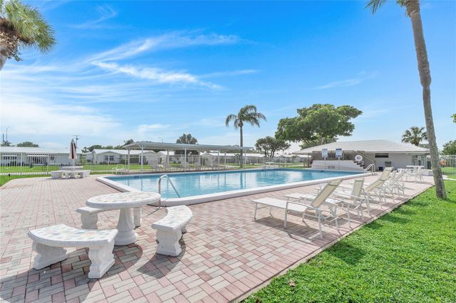 2501 W Golf Blvd 229, Pompano Beach, FL 33064