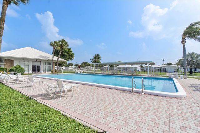 2501 W Golf Blvd 229, Pompano Beach, FL 33064