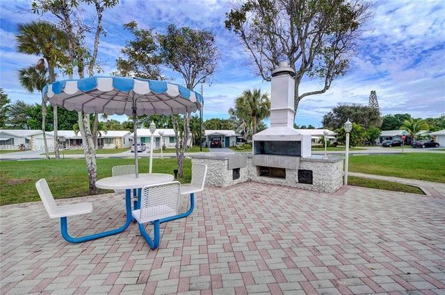 2501 W Golf Blvd 229, Pompano Beach, FL 33064