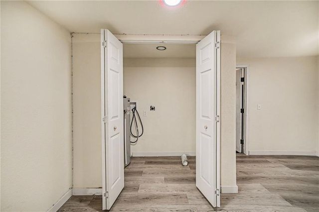 5823 E 10th Street, Kansas City, MO 64126