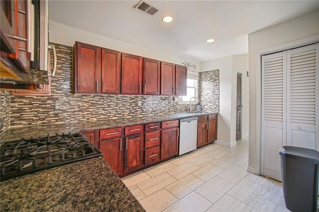 5823 E 10th Street, Kansas City, MO 64126