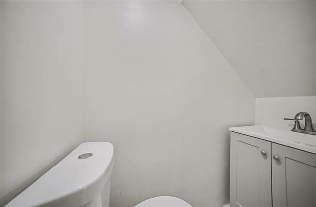 5823 E 10th Street, Kansas City, MO 64126