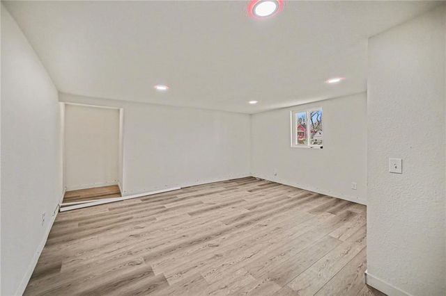 5823 E 10th Street, Kansas City, MO 64126