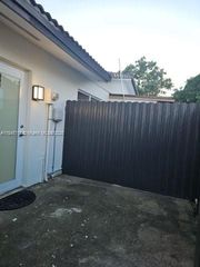 2920 SW 118th Ave 1, Miami, FL 33175