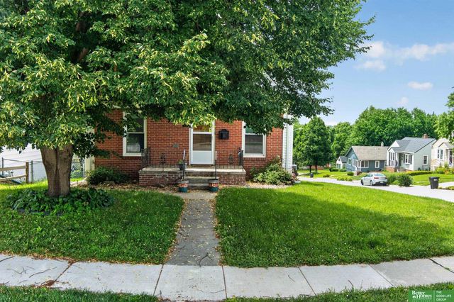 1902 S 61st Street, Omaha, NE 68106