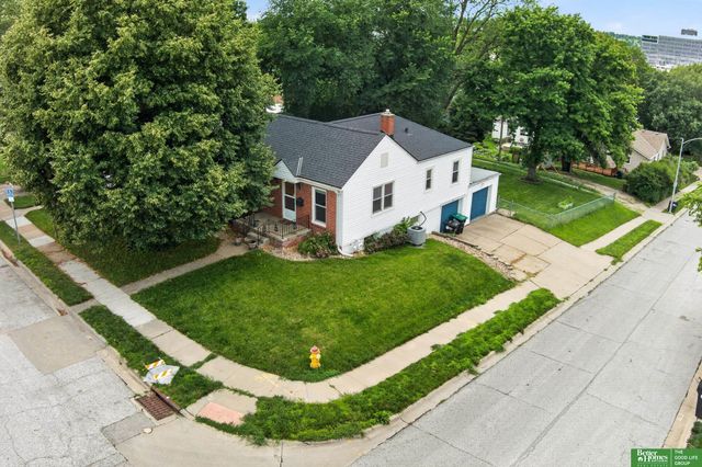 1902 S 61st Street, Omaha, NE 68106