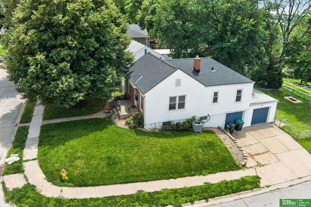 1902 S 61st Street, Omaha, NE 68106
