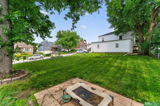 1902 S 61st Street, Omaha, NE 68106