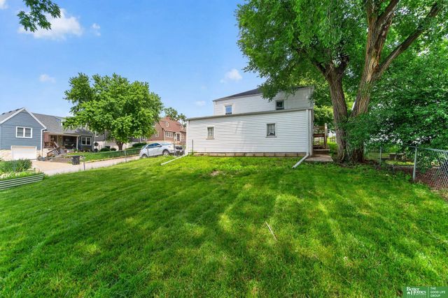 1902 S 61st Street, Omaha, NE 68106