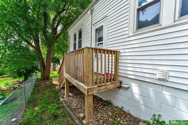 1902 S 61st Street, Omaha, NE 68106