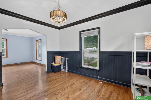 1902 S 61st Street, Omaha, NE 68106