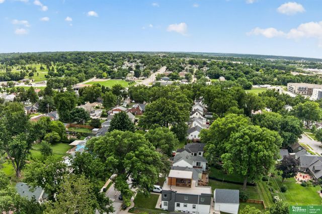 1902 S 61st Street, Omaha, NE 68106